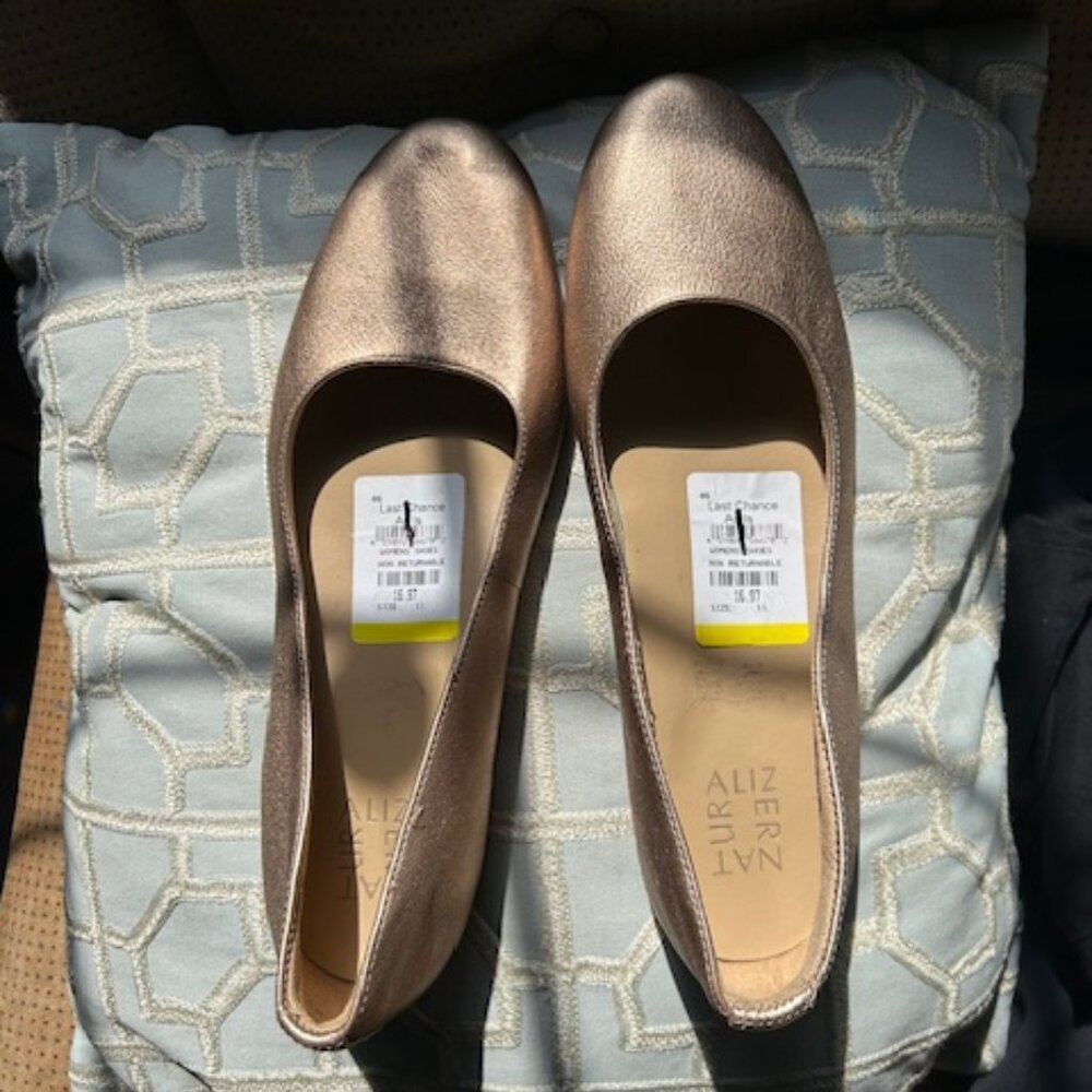 New Naturalizer Gold Metallic Leather Ballet Flats size 10/11